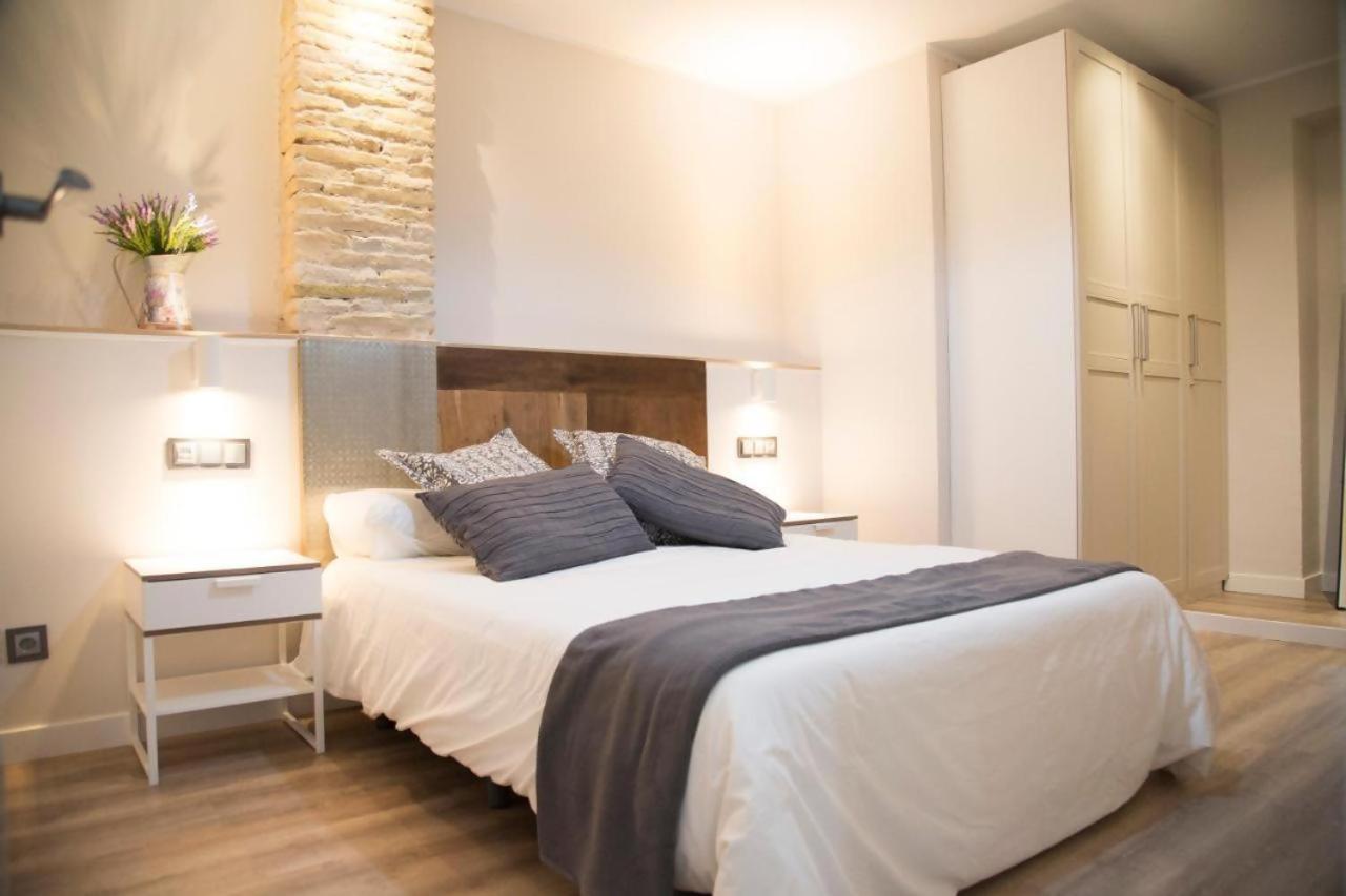 Apartamenticos Studio 39 Zaragoza Exteriör bild